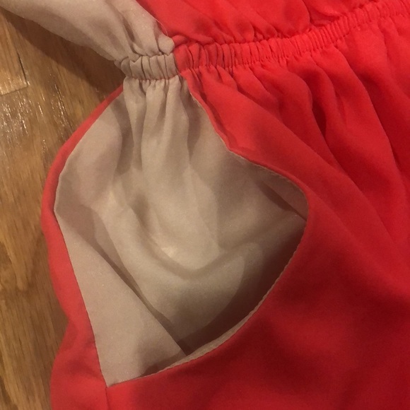 Adorable peach and tan doll baby dress size medium with two real pockets. - Picture 3 of 4